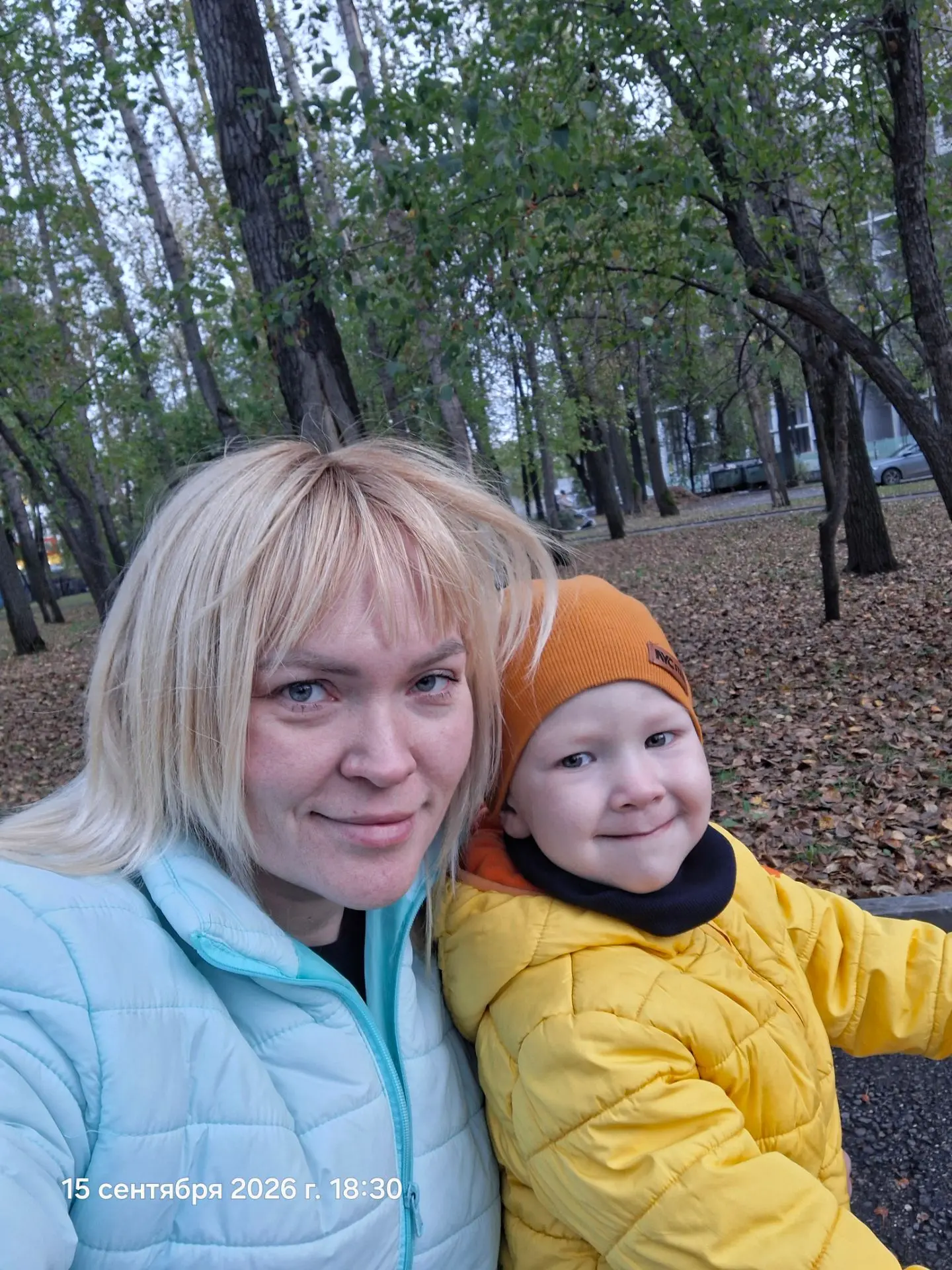 Пока ждали Вику с тренировки по теннису 🎾, успели отлично прогуляться в парке 🌳. Прев...