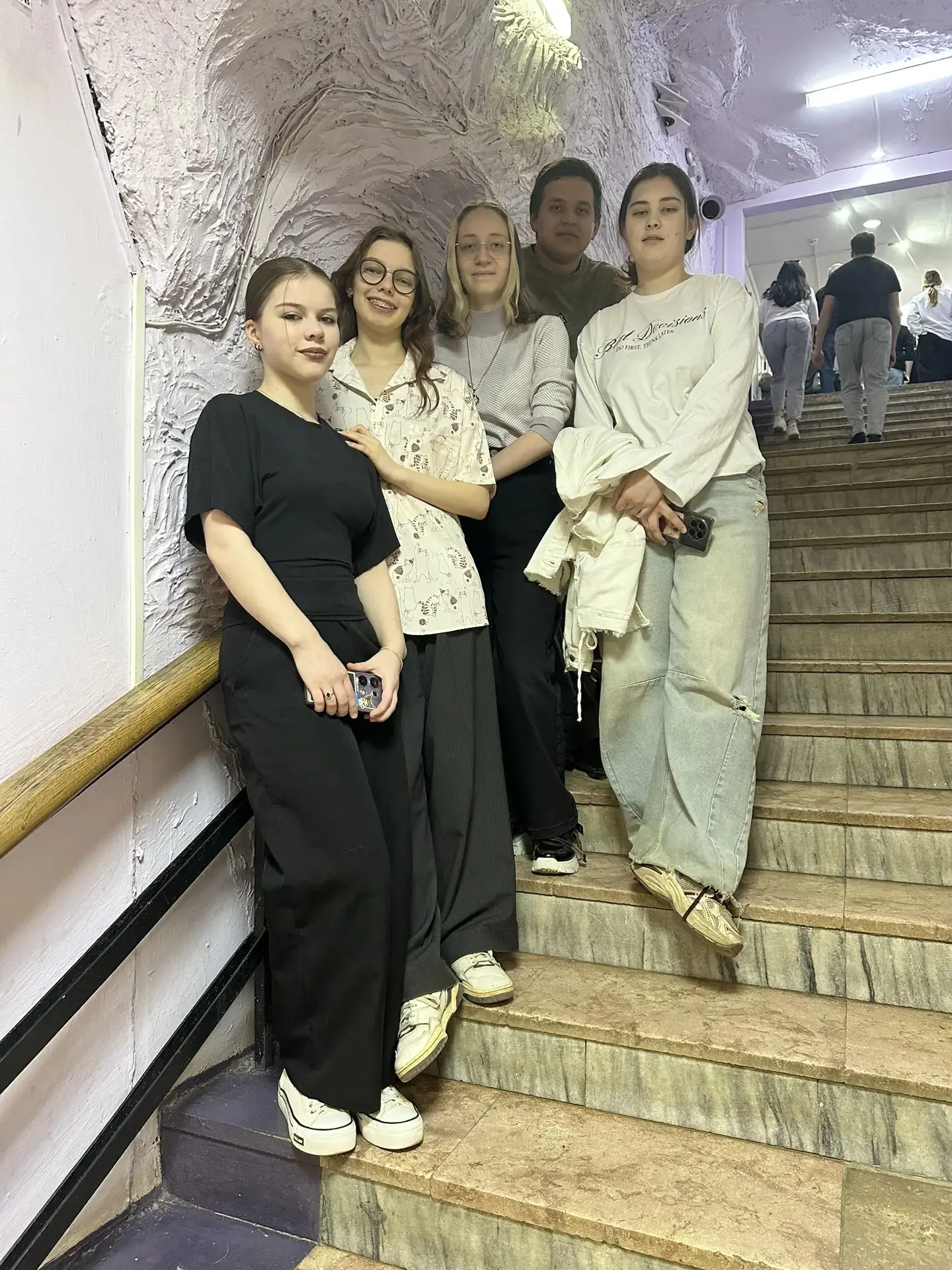 Сегодня, 15 апреля, учащиеся 10а класса посетили  постановку Костромского камерного драматического т