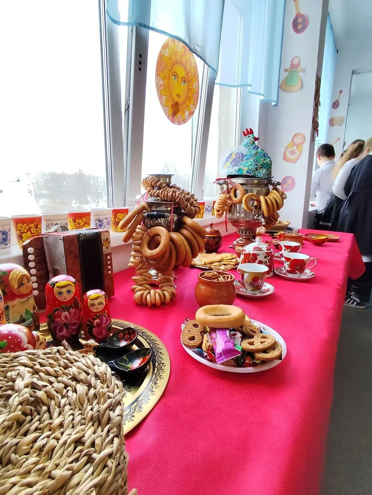 🎉✨ПРОВОДЫ МАСЛЕНИЦЫ: ВКУСНО, ВЕСЕЛО, ПО‑НАРОДНОМУ!✨🎉  2⃣0⃣ февраля 2⃣0⃣2⃣6⃣ года в младшей школе про