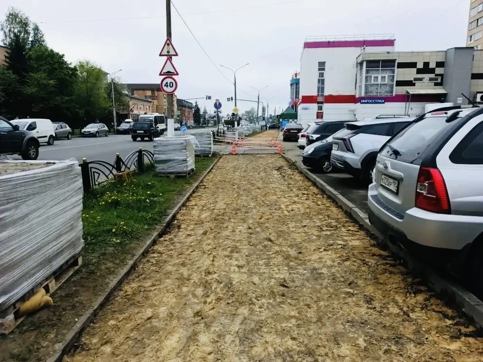 Друзья, замечаете перемены?   ☀️Пока погода радует, мы вовсю занимаемся благоустройством и асфальтир