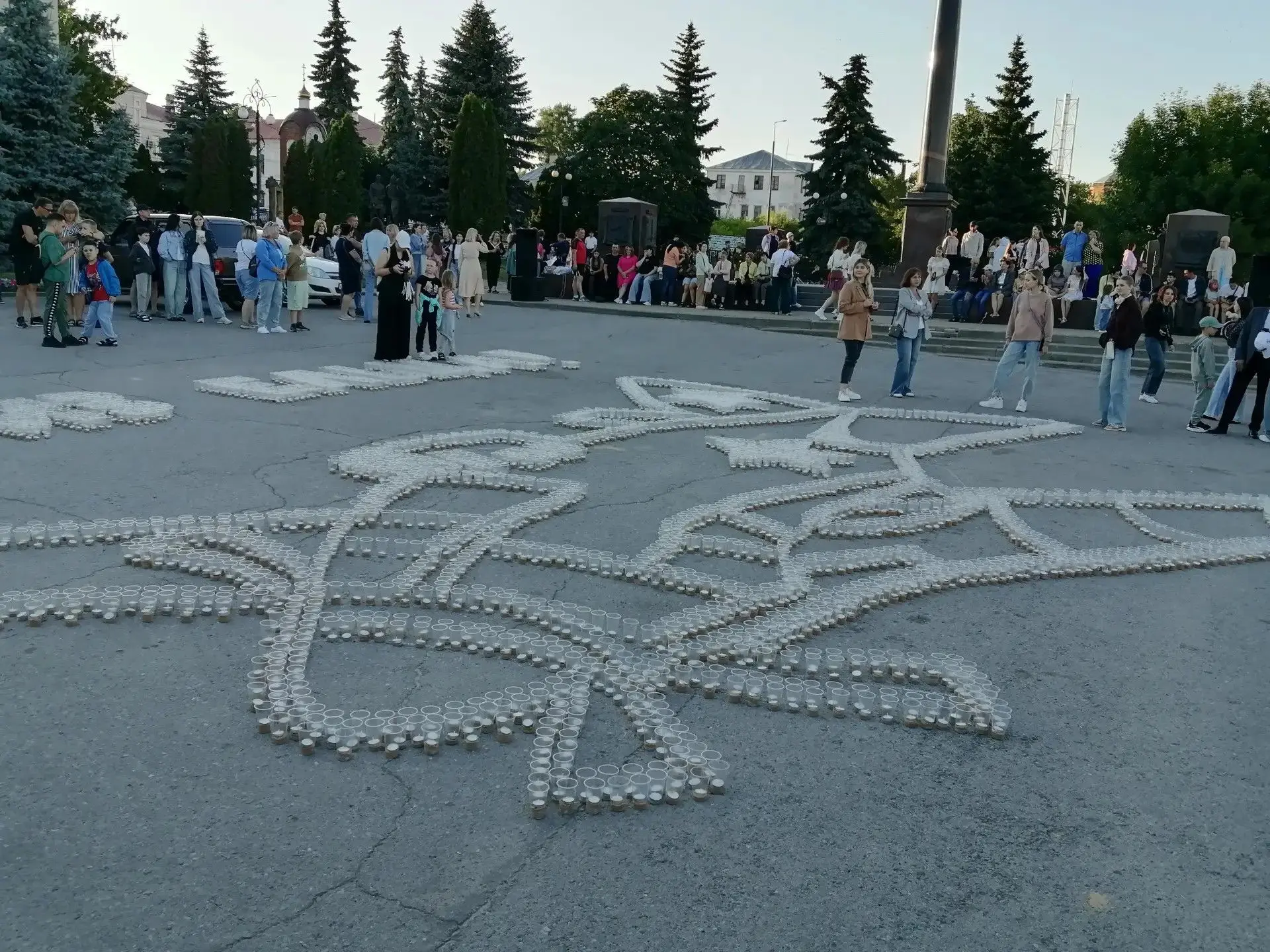 🕯Память, зажженная свечами.
🎗Студенты и  коллектив ГОБПОУ "Елецкий колледж экономики, промышленнос