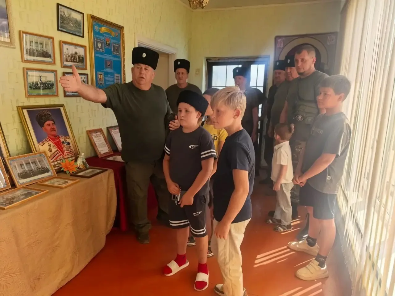 Ученики МОУ «СОШ № 1» побывали на экскурсии в Новоселицком станичном казачьем обществе 😍