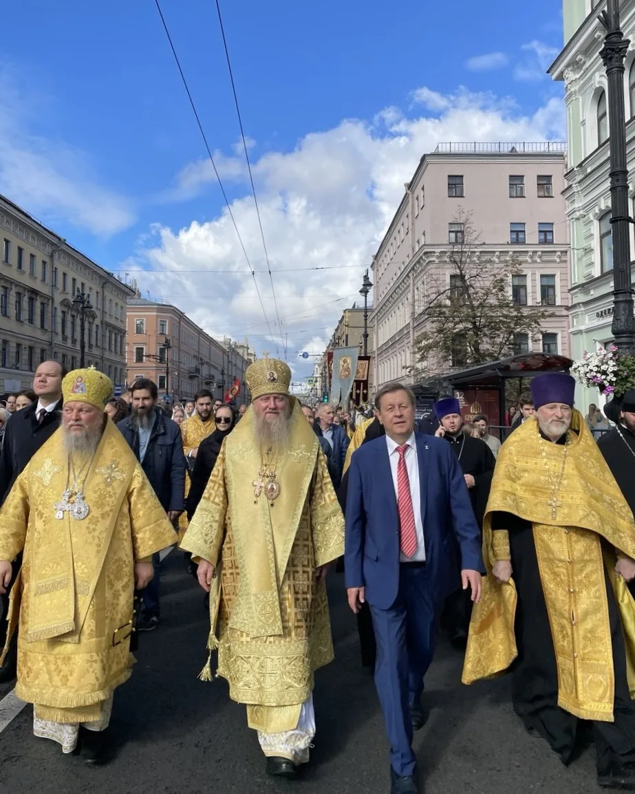 ⛪️ Сегодня Санкт-Петербург отметил День перенесения мощей святого благоверного князя Ал...
