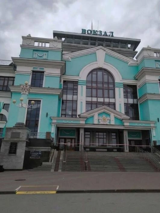 В Омске эвакуировали ж/д вокзал после сообщения о минировании
