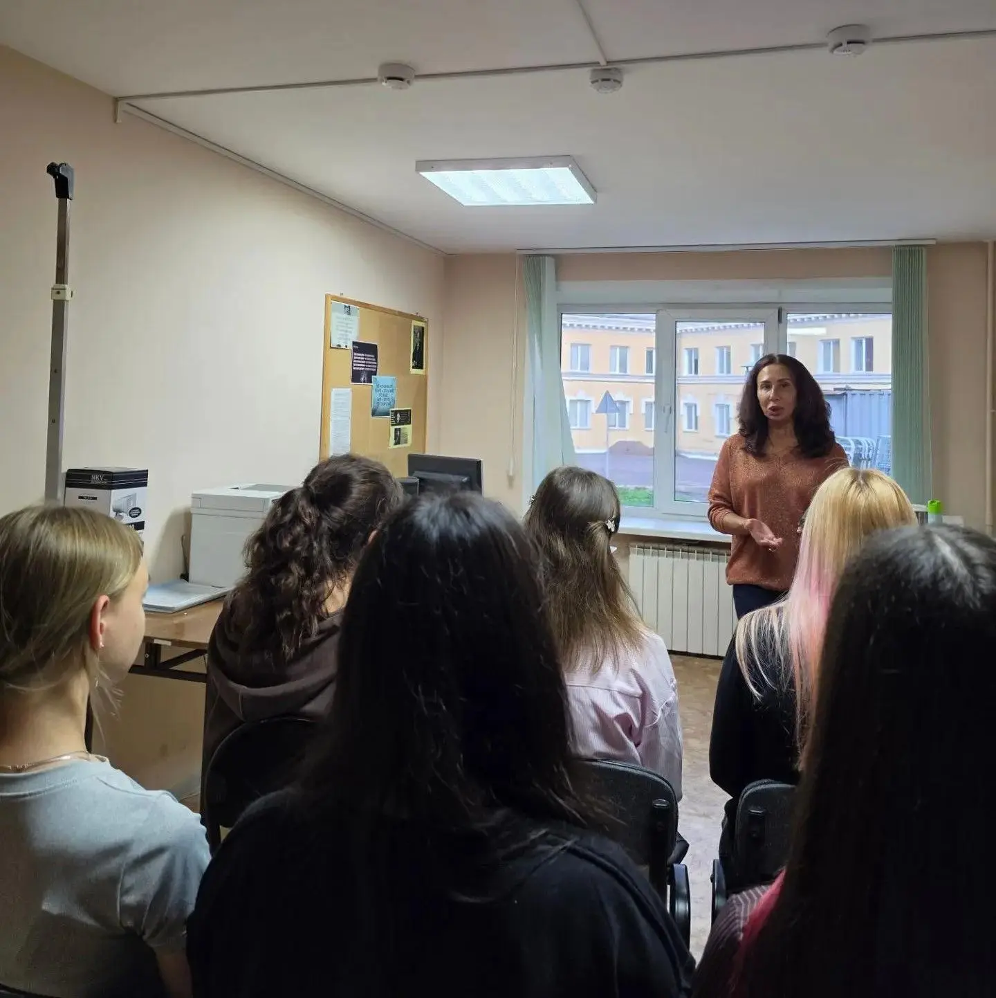 «Это ваша первая студенческая семья»: в общежитии №1 прошла встреча с первокурсниками У...