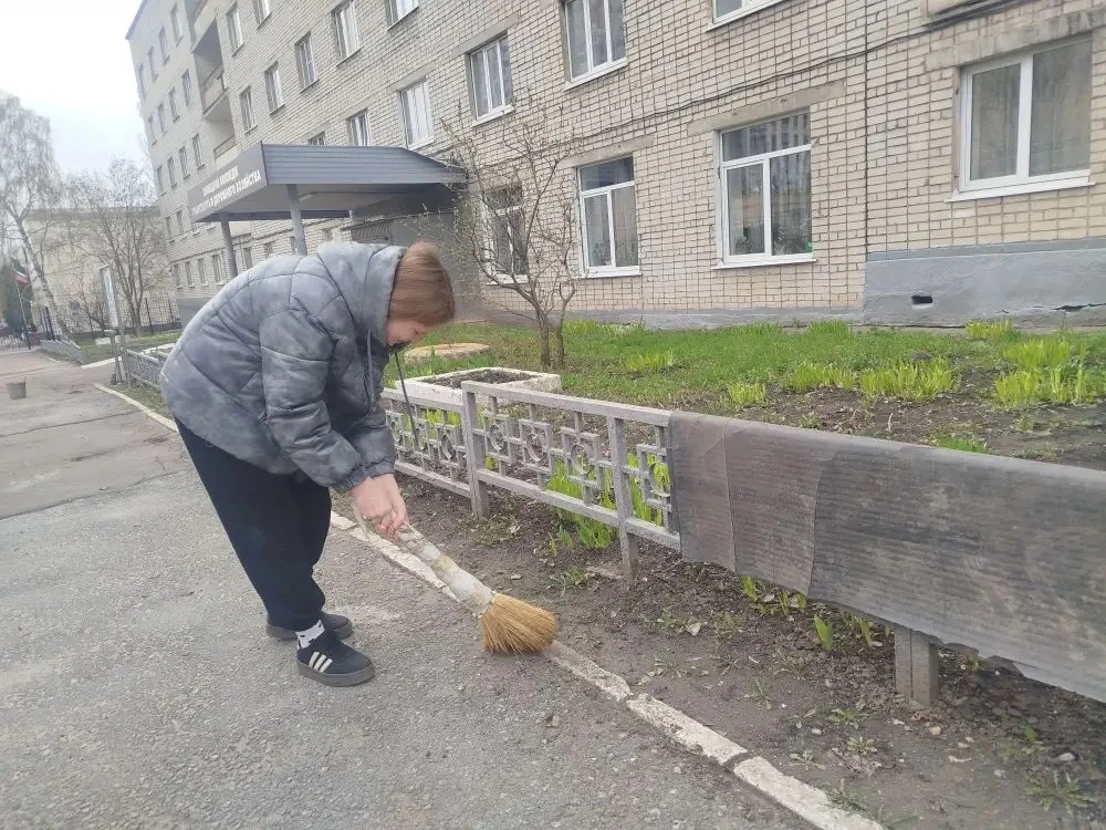Студенты группы ОП1-25 и ТО1-25 присоединились к Экологической акции «Чистый четверг»!  🔥 это отличн
