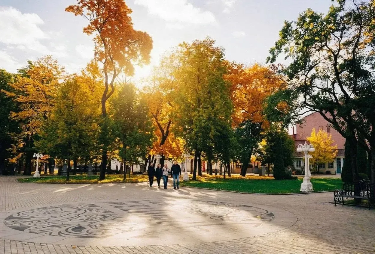 🍁  Друзья, ждем вас на прогулку в сад «Эрмитаж».