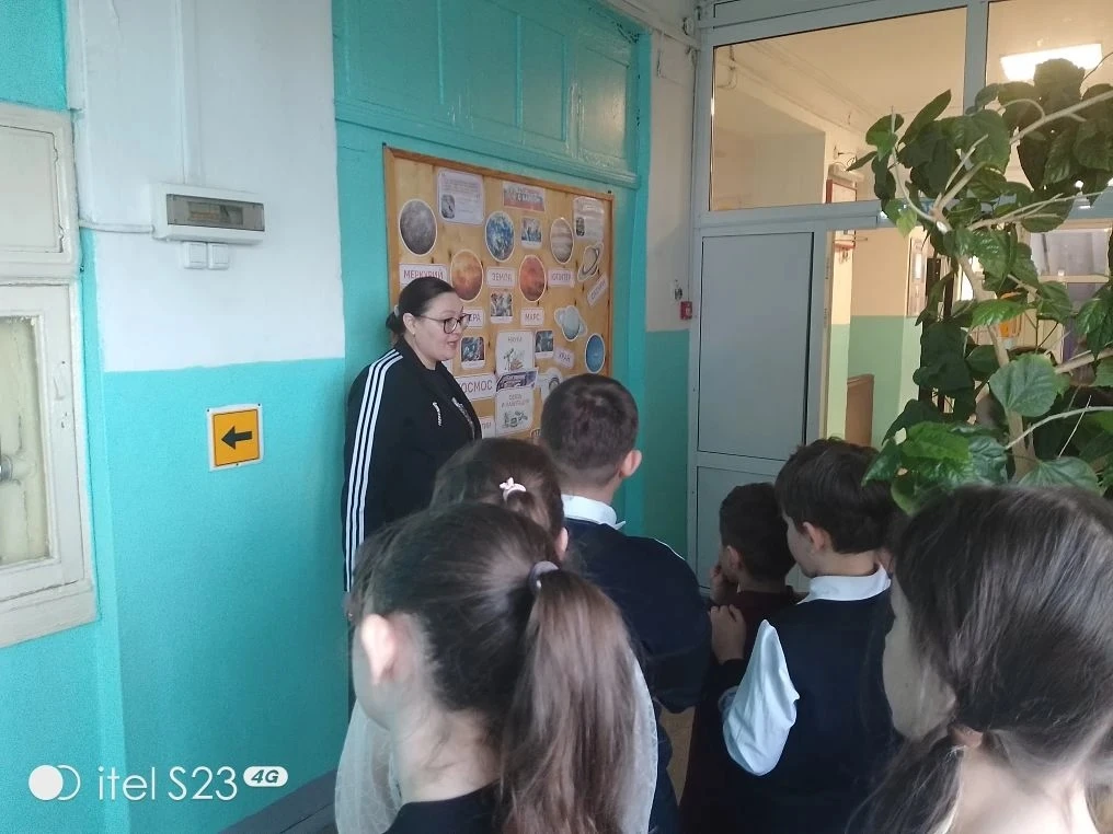 Космический полет в нашей школе: отмечаем День космонавтики с размахом! 🚀 В нашей школе прошел насто