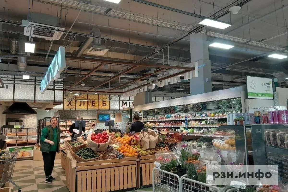 🥬 В России подешевели почти все сезонные овощи: картофель -30% до 52,6 руб., капуста -...