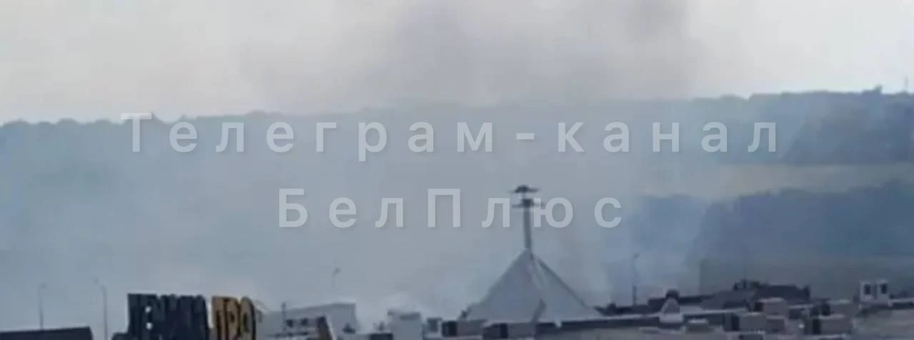 🔥 В посёлке Дубовое в районе магазина «Лемана Про» произошёл пожар в жилом доме