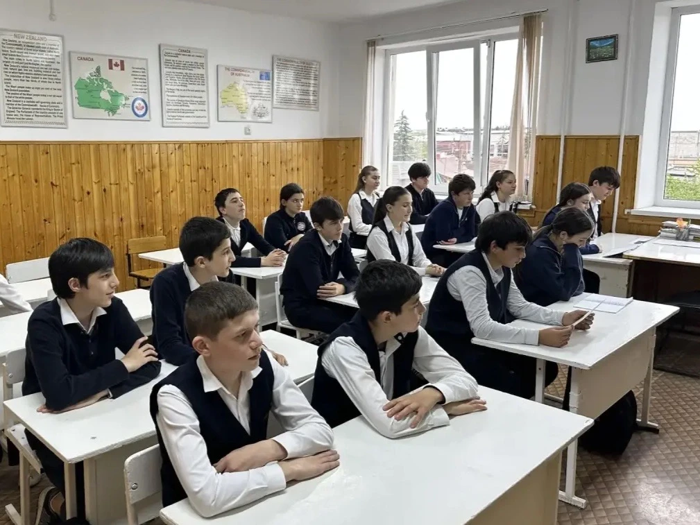 Твои поступки — твоя ответственность! ⚖

В 8 «Г» классе (Кл.Руководитель: Алакулова З.К.) прошел важ