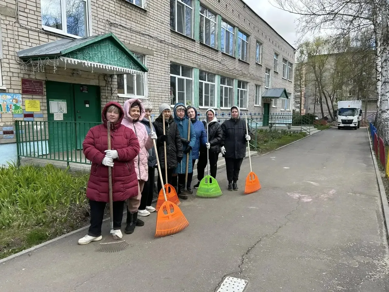 Сегодня коллектив комплекса вышел на Всероссийский субботник! Дружно, весело и с любовью мы навели п
