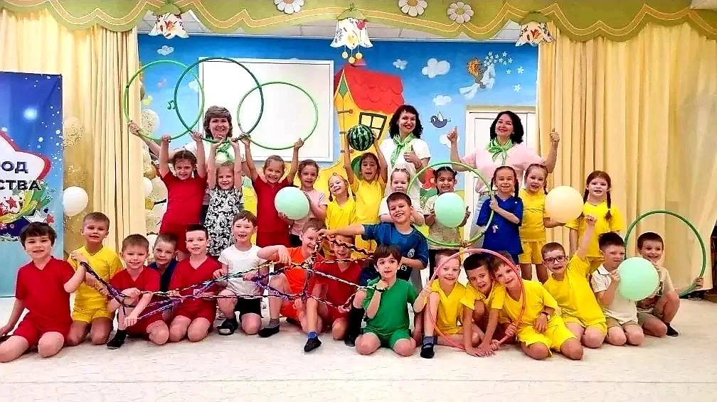 Спортивное развлечение «Сильные, смелые, ловкие, умелые»