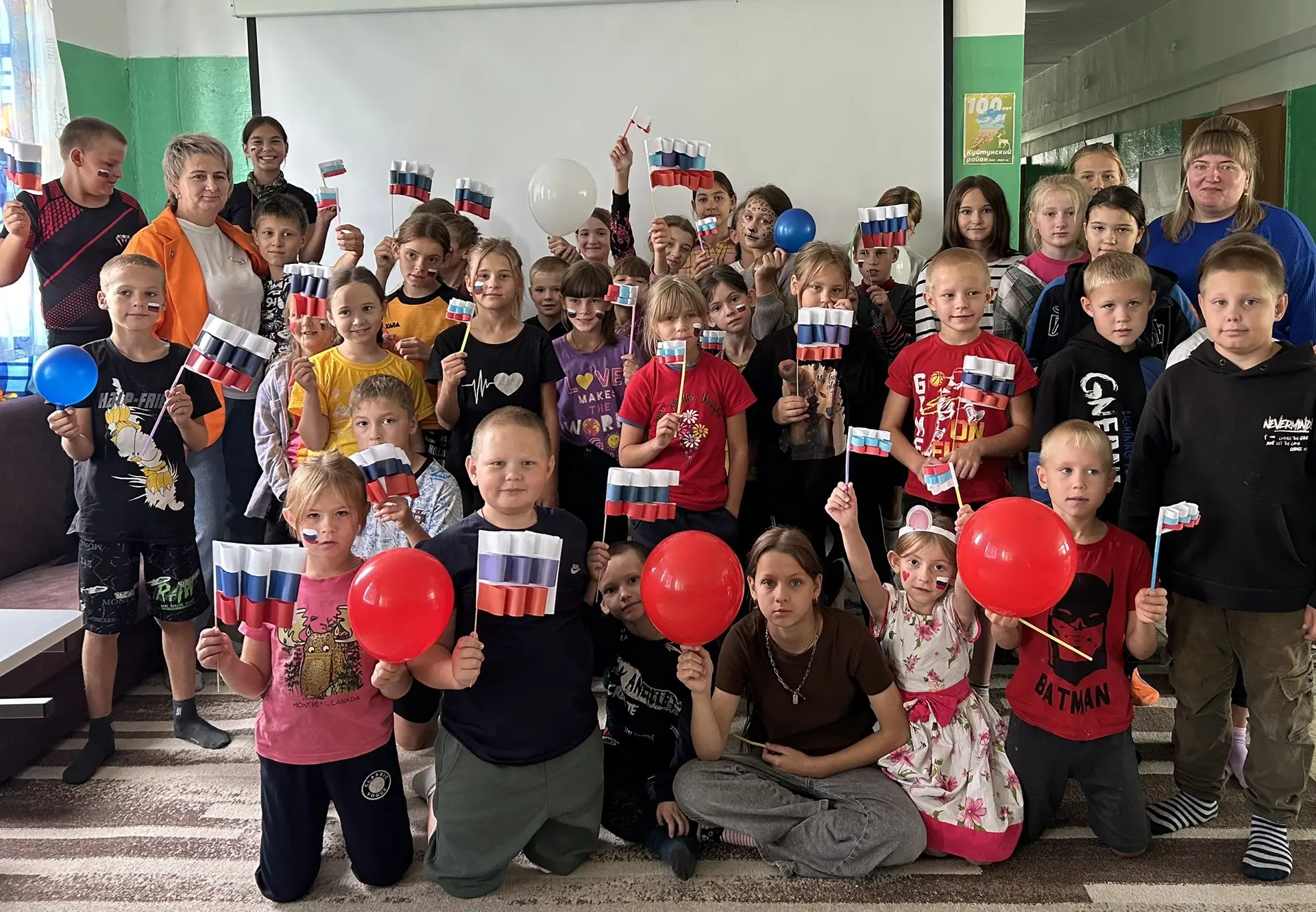 🇷🇺 В преддверии Дня Государственного флага в лагере «Орлёнок» прошло яркое патриотиче...