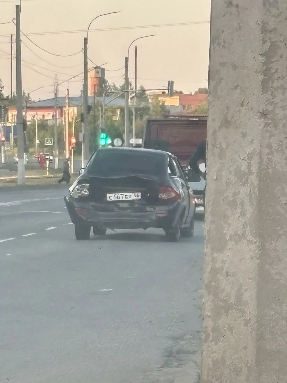 Прошу помочь, найти преступника который, ударил и скрылся с места преступления на просп...