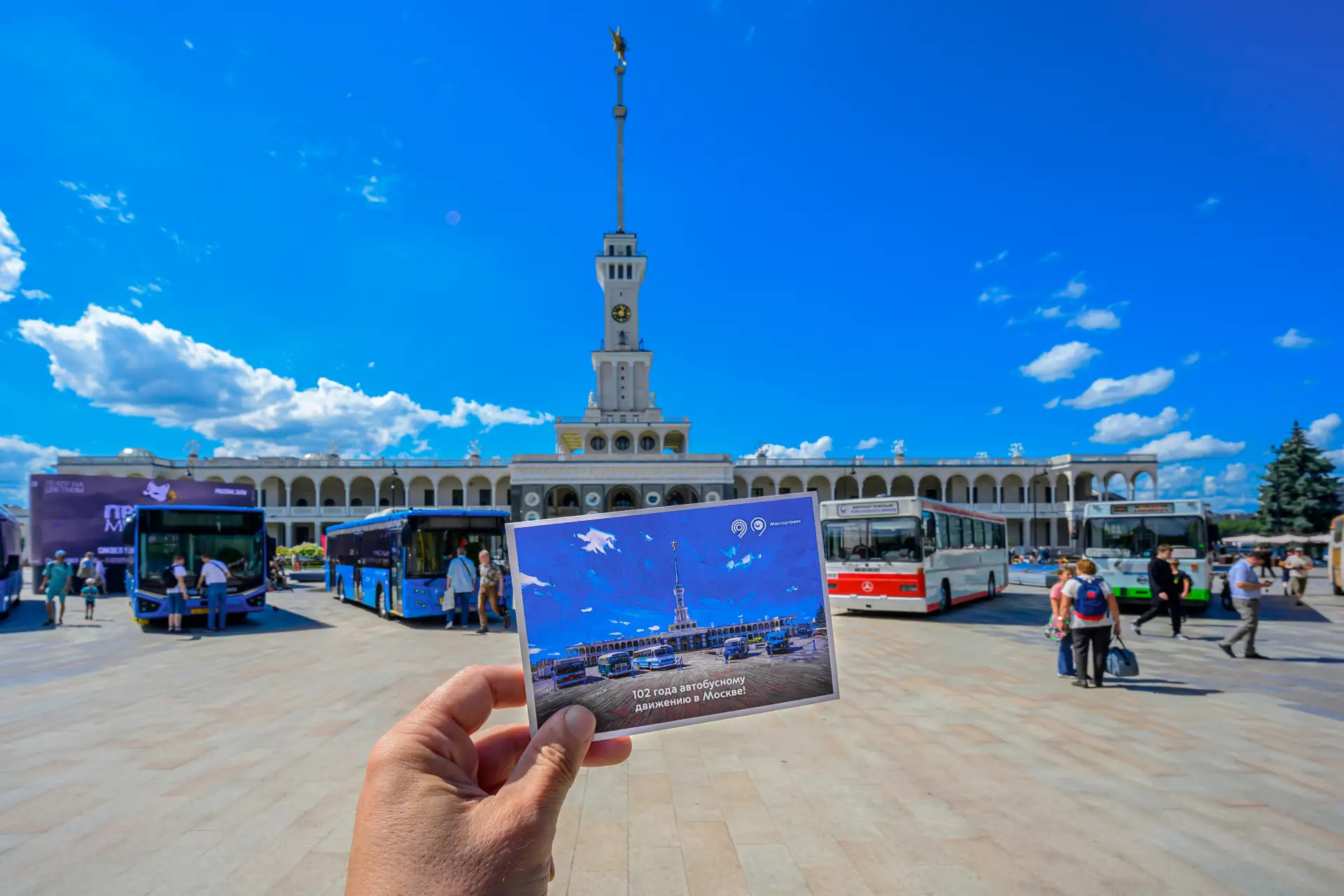 1️⃣0️⃣2️⃣ года автобусному движению в Москве