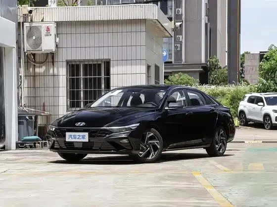 🔥 Hyundai Elantra 1.5L CVT — стильный седан с экономичным мотором и современным дизайном!

Цена в М