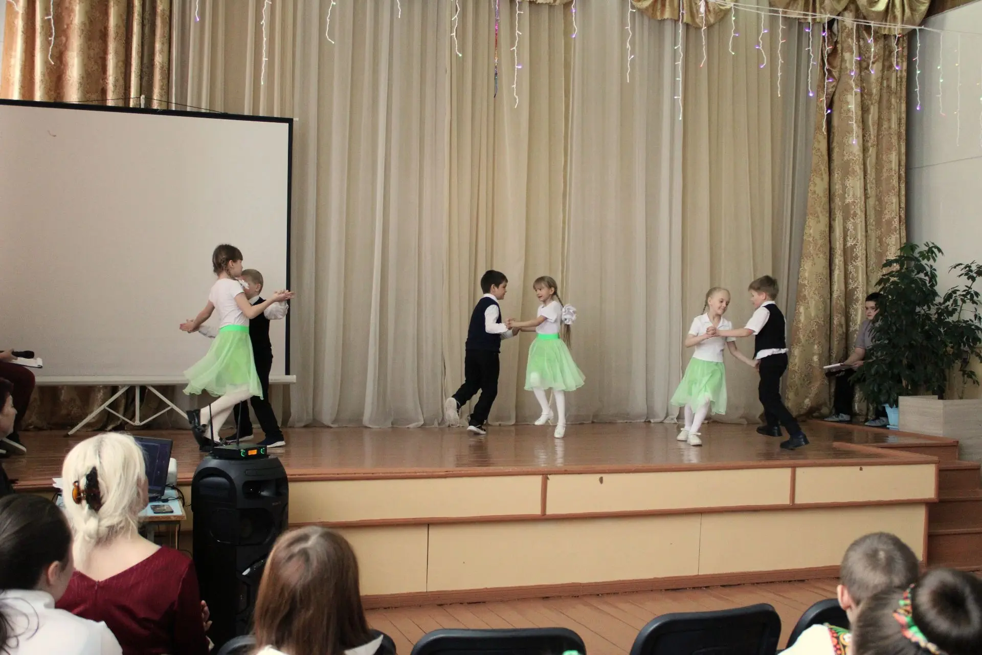 🌷 6 марта в нашей школе прошёл праздничный концерт, посвящённый Международному женском...