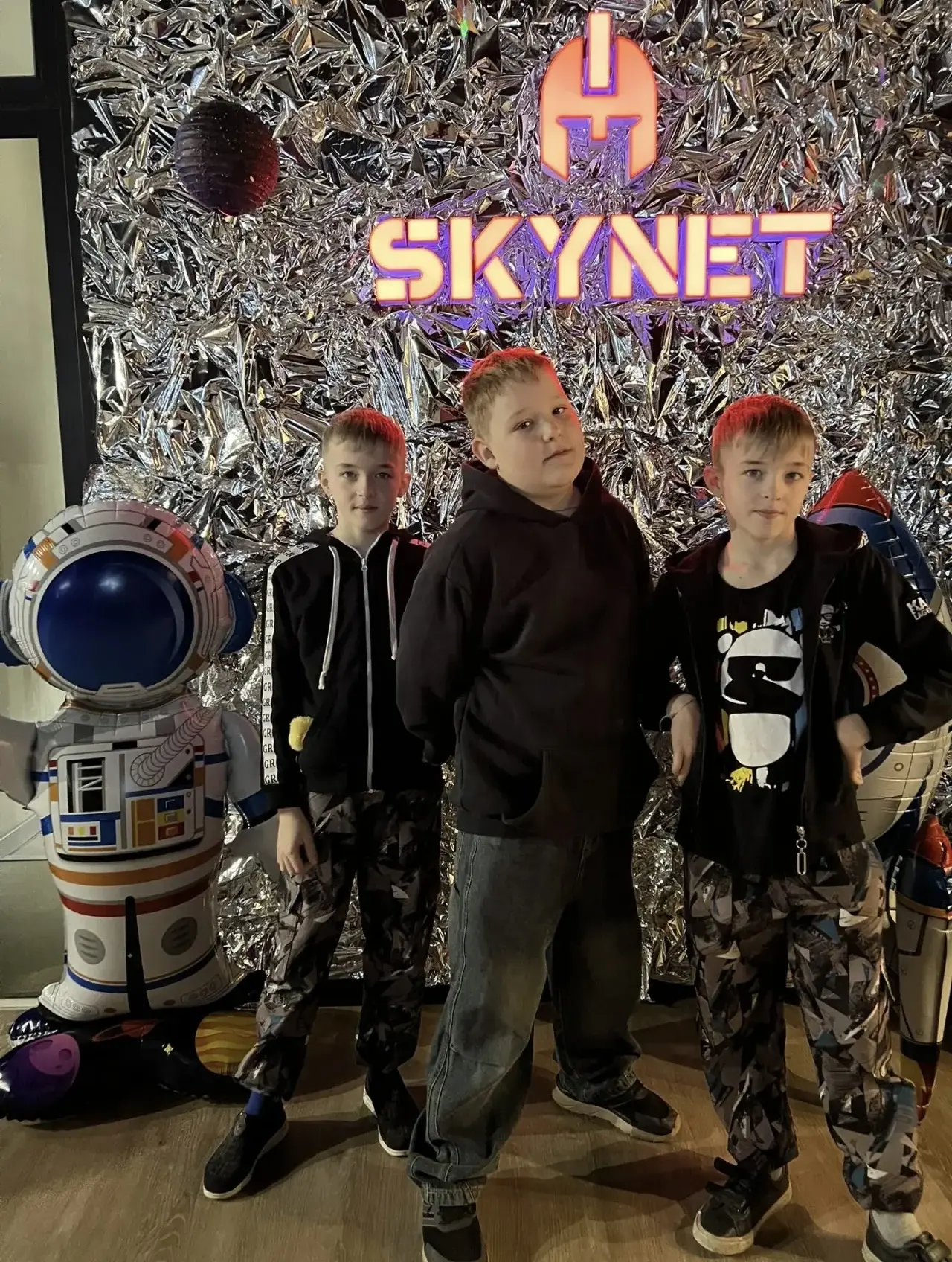 ✨Навстречу к звездам!  👽В предверии Дня космонавтики обучающиеся 1а, 1б, 1в, 1г, 2г, 2б, 3б, 3в, 3г,
