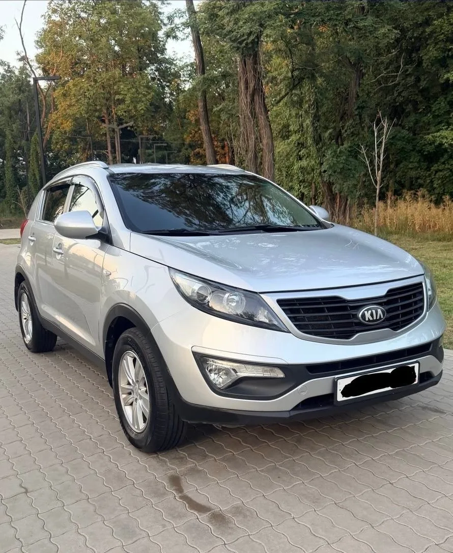Продам Kia Sportage 2.0, механика, 2013 год, Антрацит