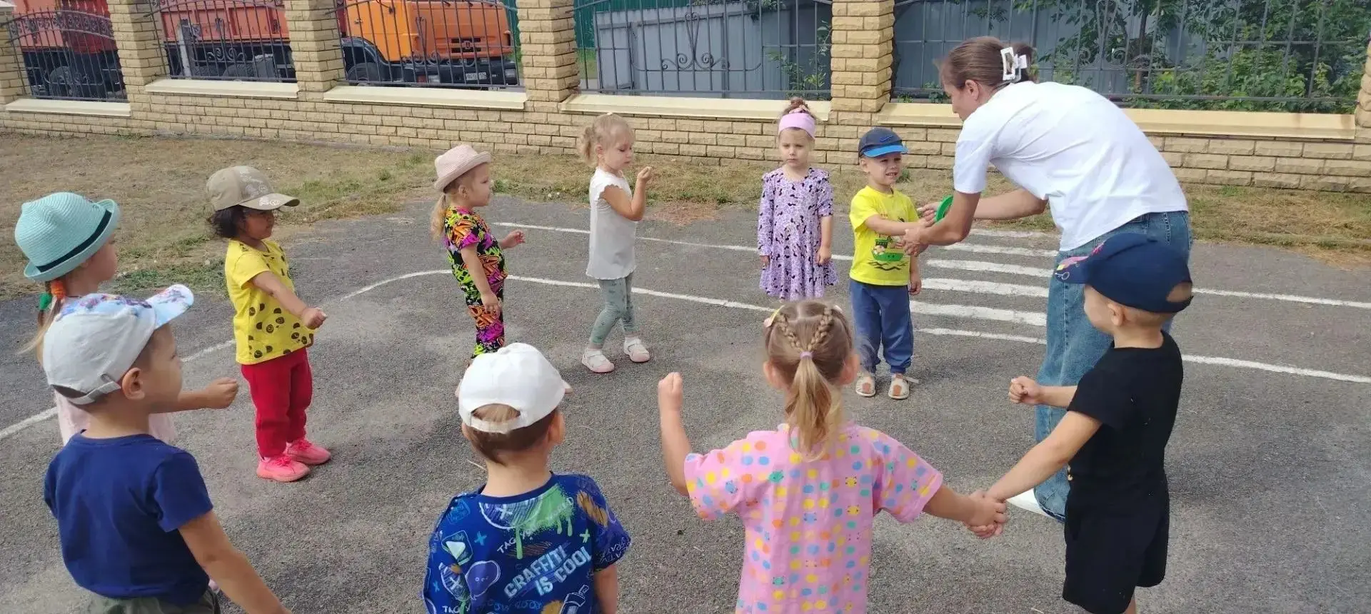 ☀️ Провожаем лето активно: веселые игры на свежем воздухе в конце августа!