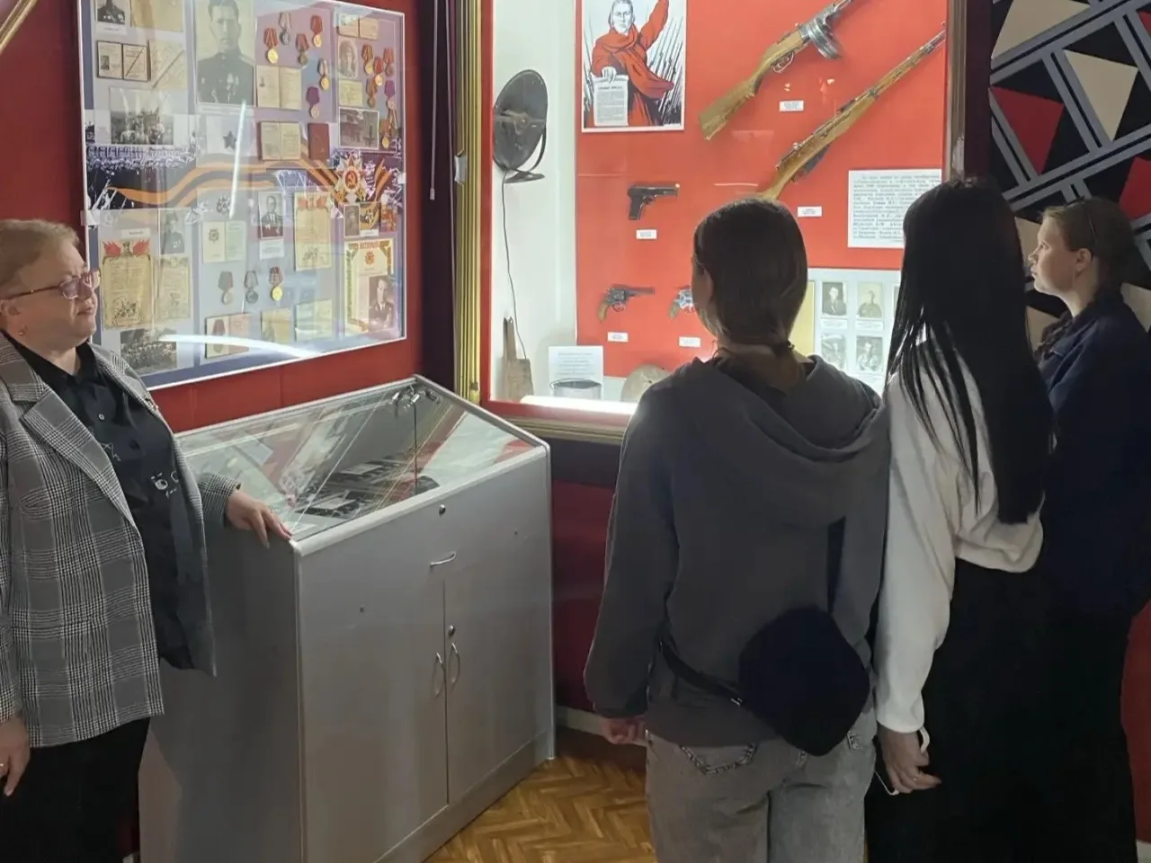 🚓 В музее УМВД  Недавно студенты 21 Ю вместе с преподавателем Ксенией Киреевой посетили музей культу