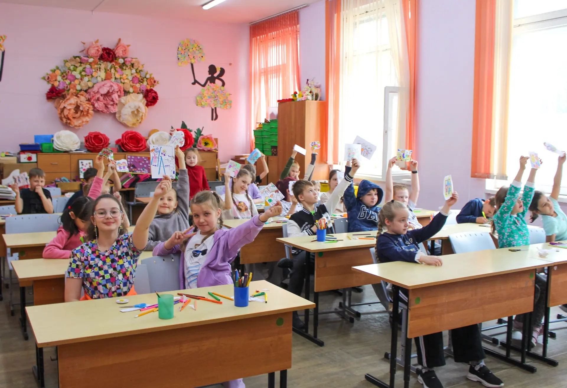 ☀️ ВЕЩАЕМ ИЗ «ЛЕТНЕЙ СМЕНЫ»!  Сегодня в нашей школе стартовала «Летняя смена» — впереди целый месяц 