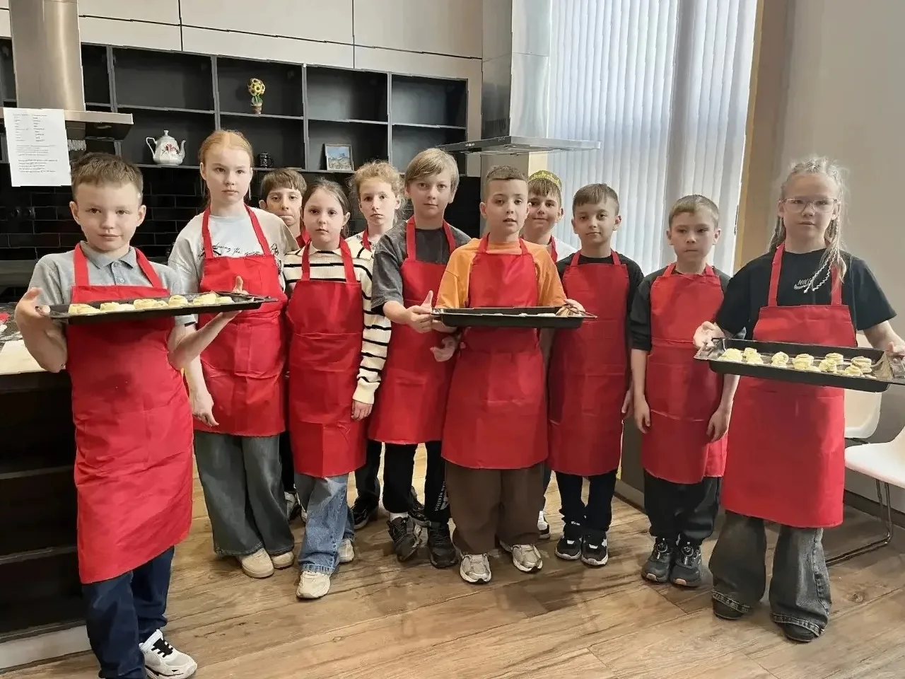 🎭 Салехардские школьники на неделю уехали учить английский в Казань.  Ученики Обдорской гимназии отп