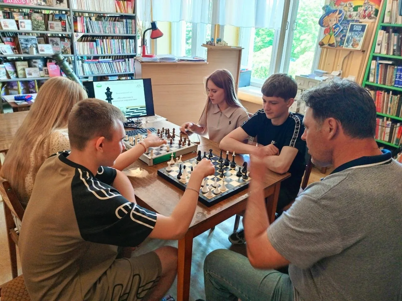 🌟🌝Учреждения культуры продолжают марафон ярких летних событий!

🎈Во Дворце культуры «Горняк» прош
