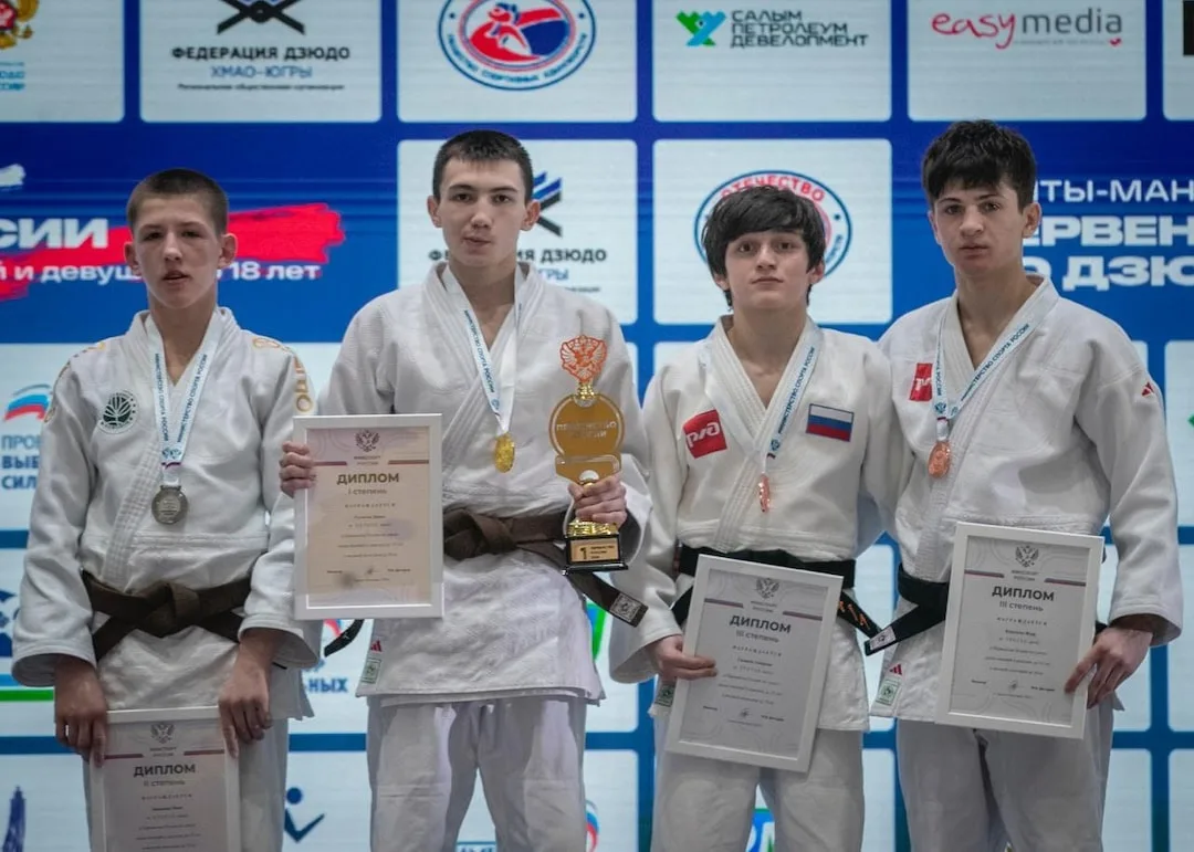 #ГордимсяНашимиЛицеистами  Сагитов Данил из 9А - лучший дзюдоист в России!   Около восьми сотен спор