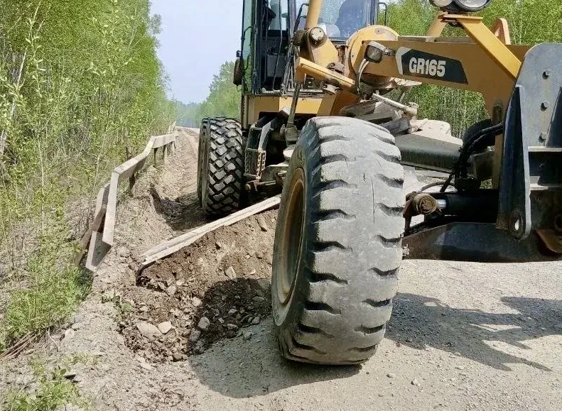 🚜 Восстановление профиля гравийных автодорог в Солнечном районе.