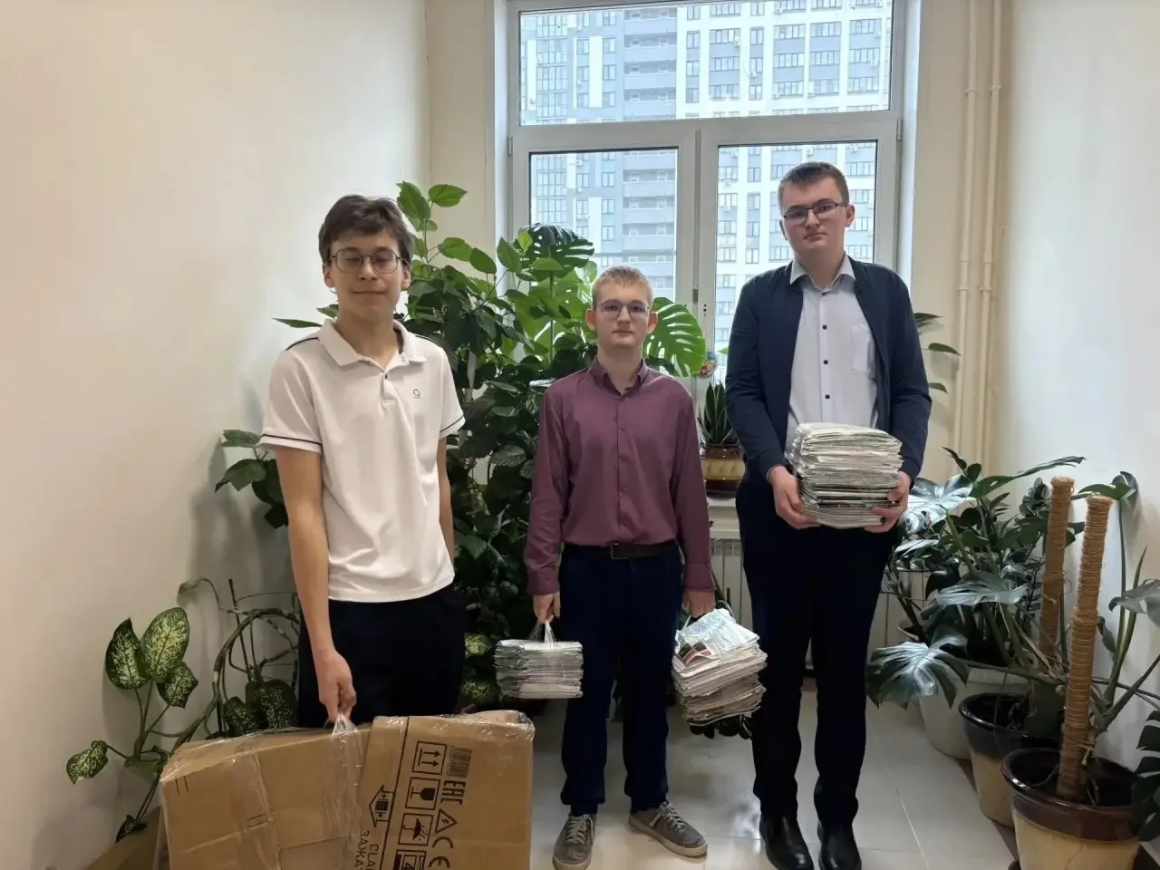📦 Школа за экологию: итоги сбора макулатуры!  Наша школа сдала 3 тонны макулатуры! ♻️ Спасибо всем, 