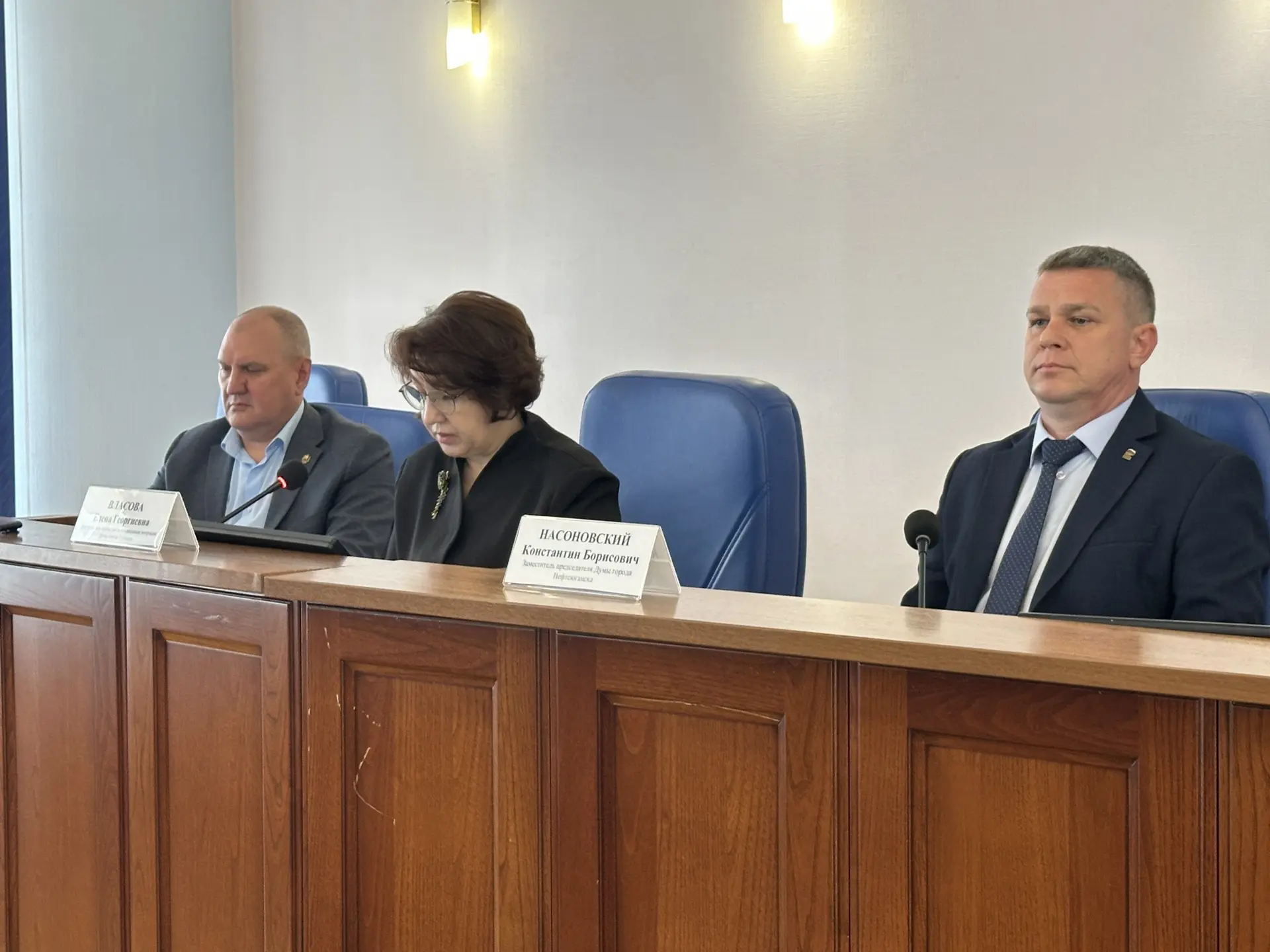 ДУМА: комиссия по социальным вопросам.