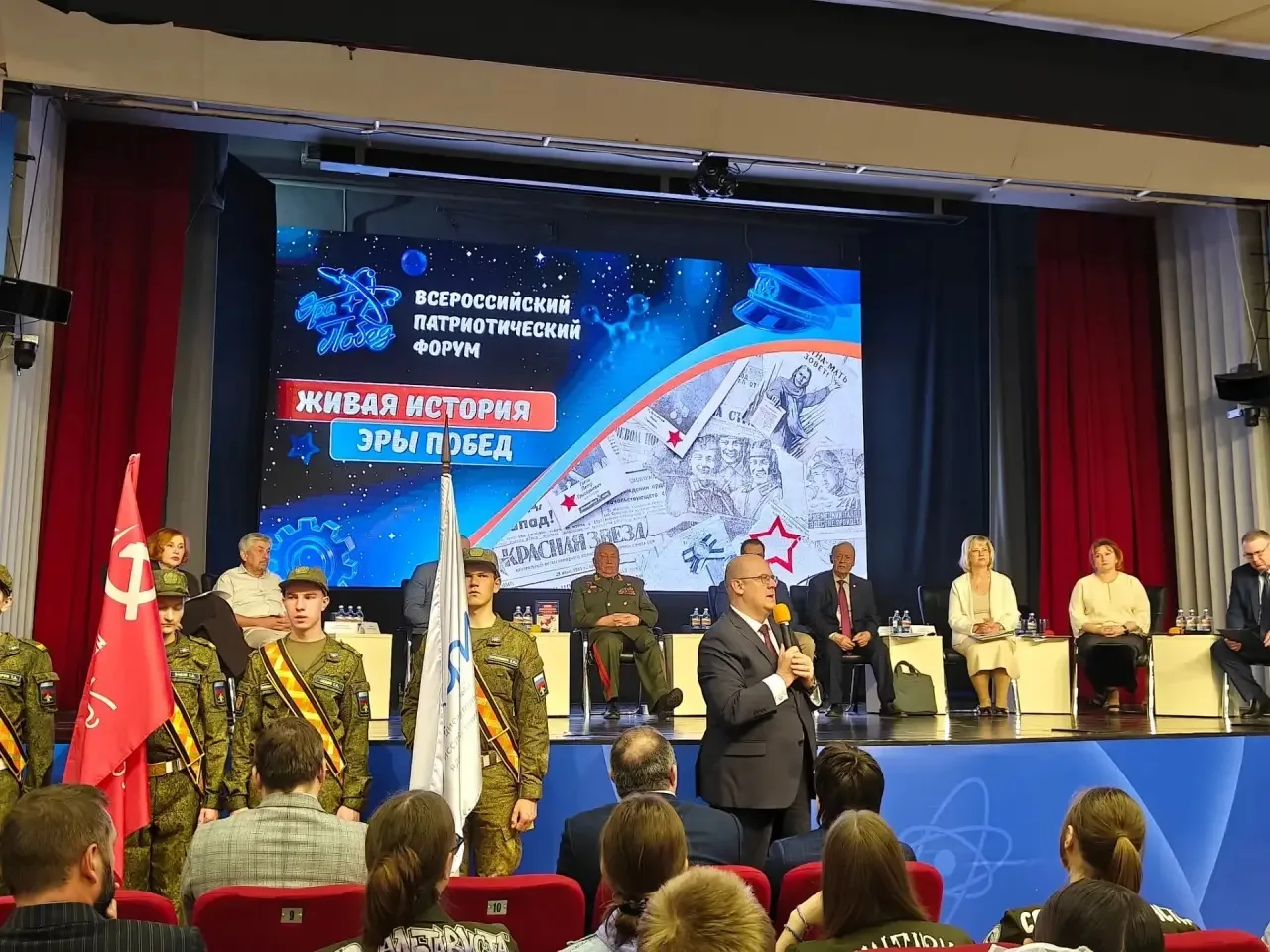 В день памяти и скорби 🕯️

🎖️22 июня в Военном учебном центре НИЯУ МИФИ прошла встреча внуков Марш