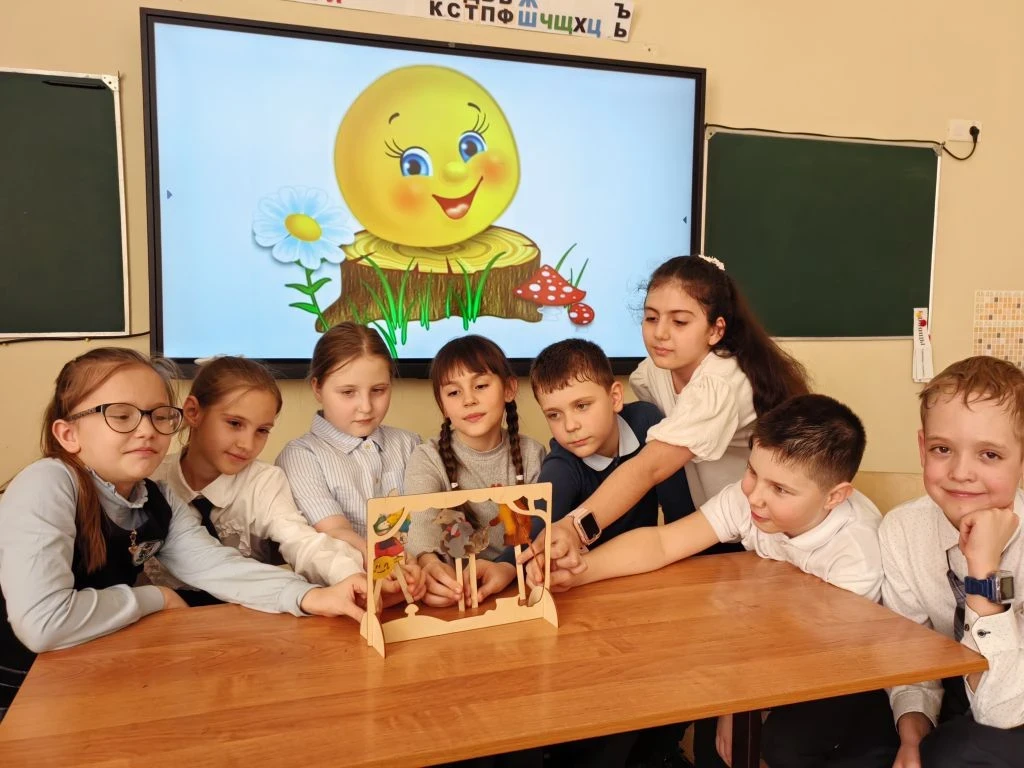 🎭 ТЕАТРАЛЬНАЯ МАГИЯ В 3 «Э»!  27 марта весь мир отмечал День театра — праздник древнего и вечно юног