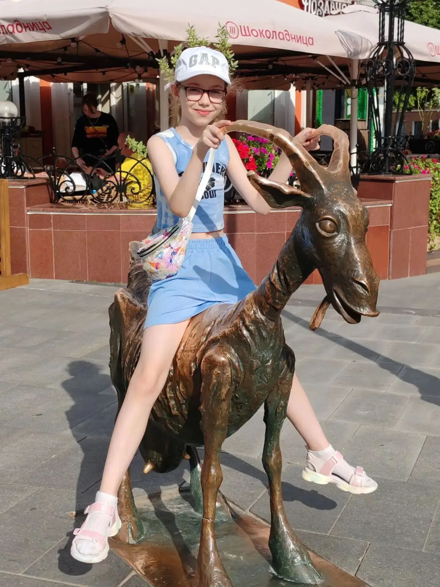 Конкурс "Внимание, снимаем каникулы! ".
Меня зовут Комлева Алиса, я учусь в 4 «А» классе. Я очень лю