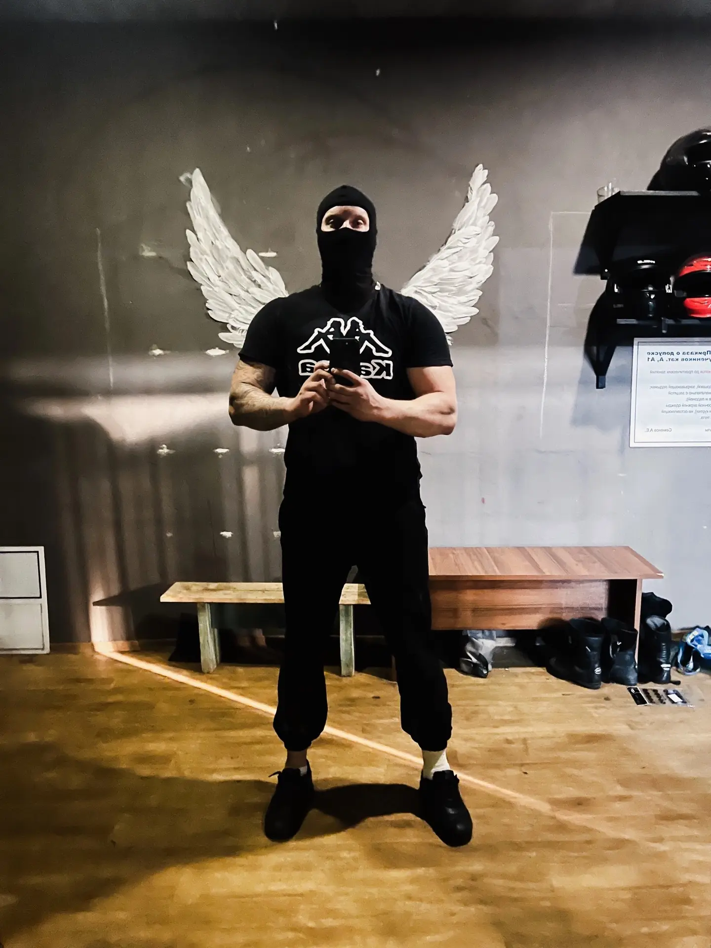 Саня Осипов 

Приветствую всех!
Что могу сказать по поводу обучения в мотошколе МОТАВР.
Первым делом