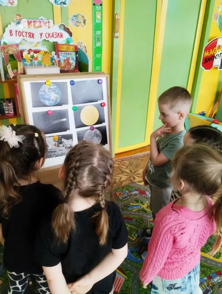 Сегодня наши юные исследователи из средней группы отправились в увлекательное путешеств...