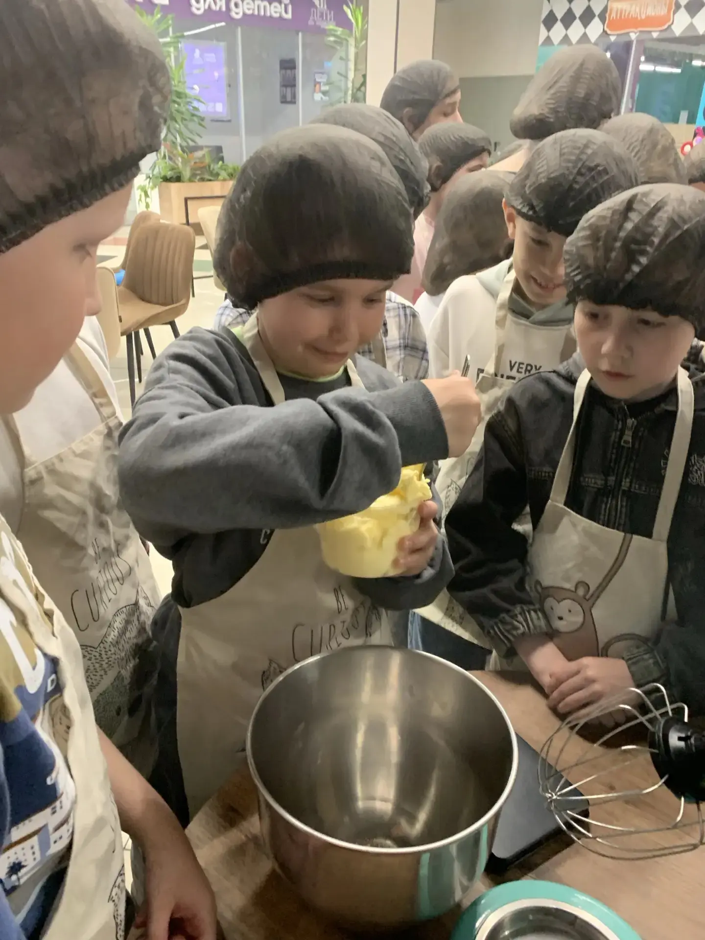 ✨🍰 Сладкий день в 3Б!  25 мая ученики 3Б класса (кл. рук. Богачева М.А.) побывали на настоящем кулин