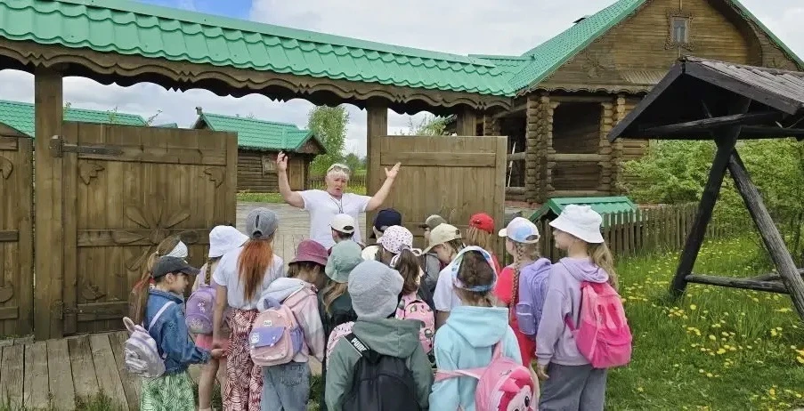 ВЫХОДНЫЕ С ПОЛЬЗОЙ  📍 На выходных воспитанники нашей образовательной площадки «Колокольчик» отправил