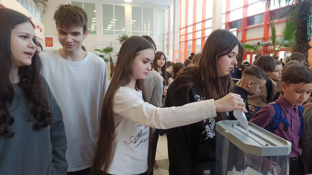 🇷🇺 Выборы состоялись! Спасибо за активность!  2 марта в нашей школе прошли выборы президента. Это бы