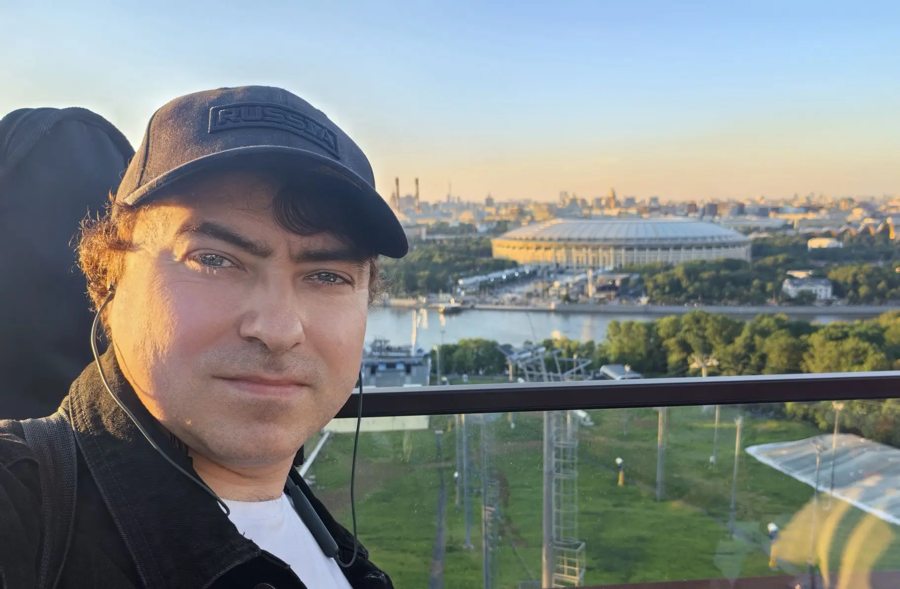 Сегодня выступаю с концертной программой песен под гитару у костра на крыше "Воробьёвы ...