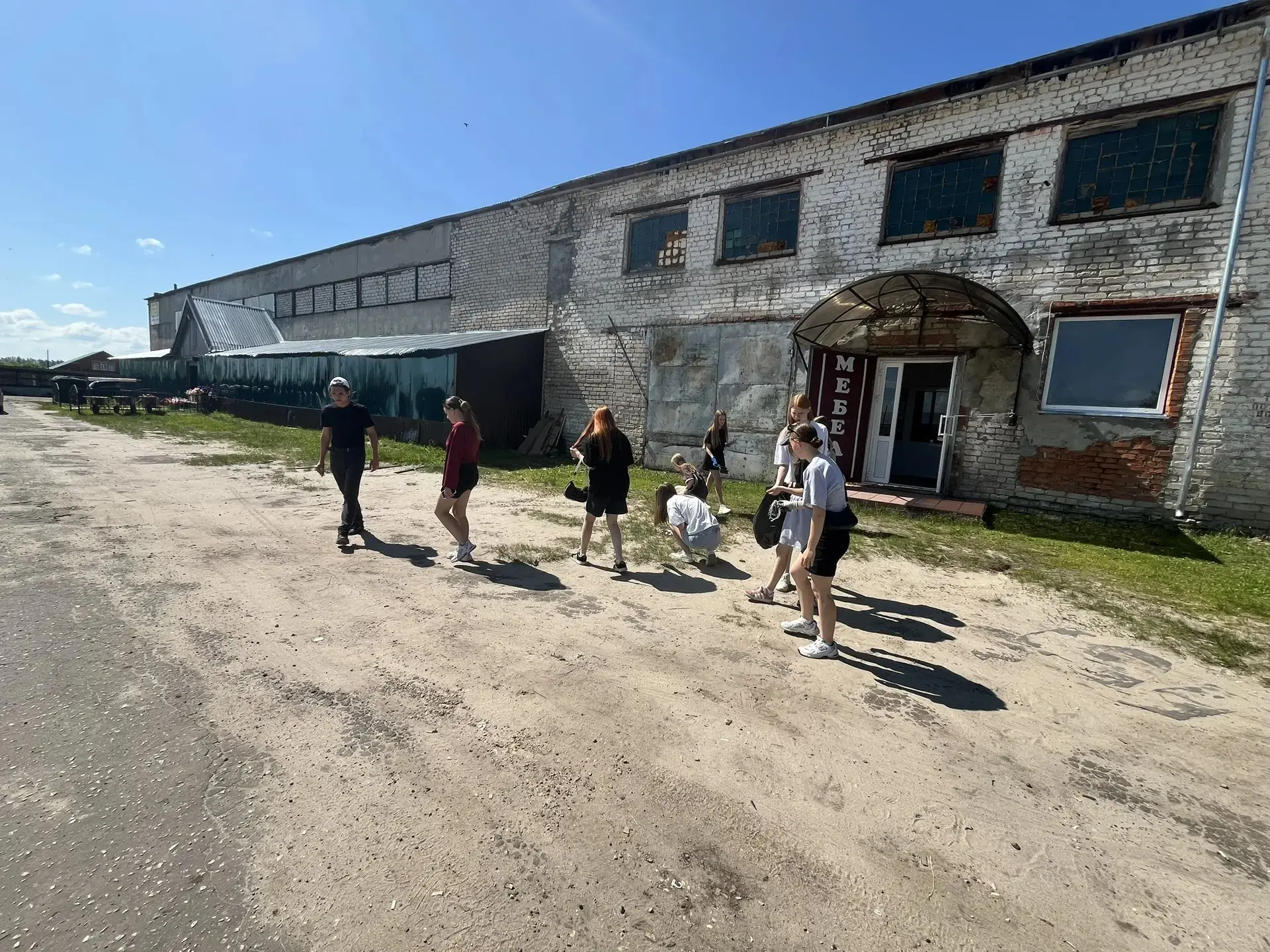 ☀В нашем пришкольном лагере труда и отдыха день расписан по минутам, и скучать ребятам точно некогда