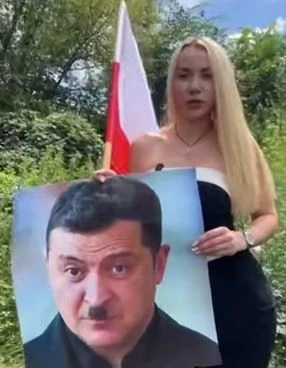 Кандидат в мэра польского города Кракова Марианна Шрайбер во время предвыборной кампани...
