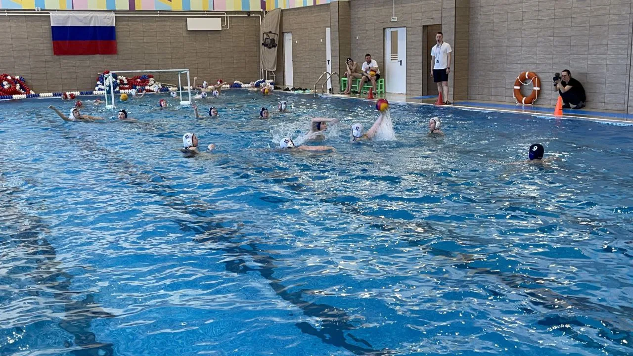Талантливые спортсмены 1581! 🤽🏻‍♀️  Спешим поздравить Ивана Ройченко из 7В класса с великолепным дос