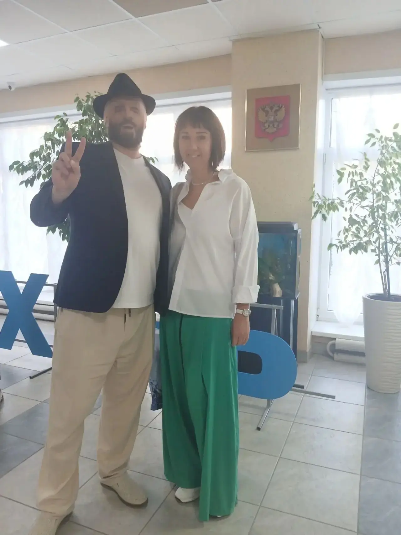 Наше утро в лицее началось с позитива, потому что сегодня всех встречал сам Михаил Шуфу...