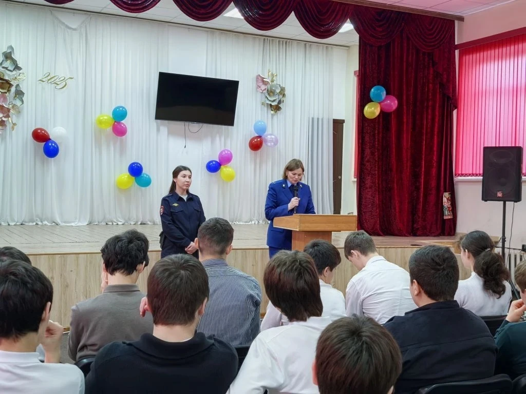 Профилактика правовой грамотности в школе  Сегодня в школе прошла важная встреча, направленная на фо