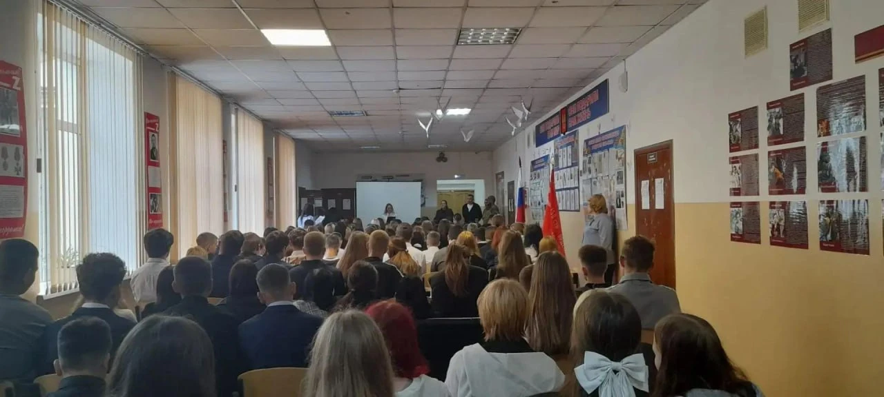 🪖Сегодня в стенах школы №51 города Читы прошёл особенный Урок мужества. Он был приуроч...