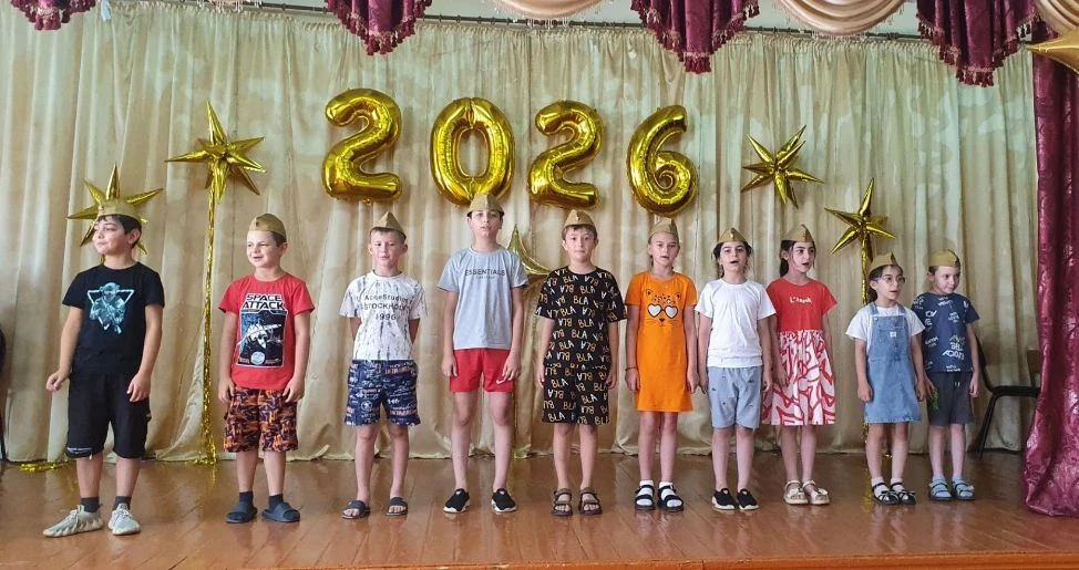 ⭐⭐⭐⭐⭐⭐⭐⭐⭐⭐⭐⭐⭐⭐⭐
Церемония «Вручение звёзд» — это торжественный финал лагерной смены, направленный на