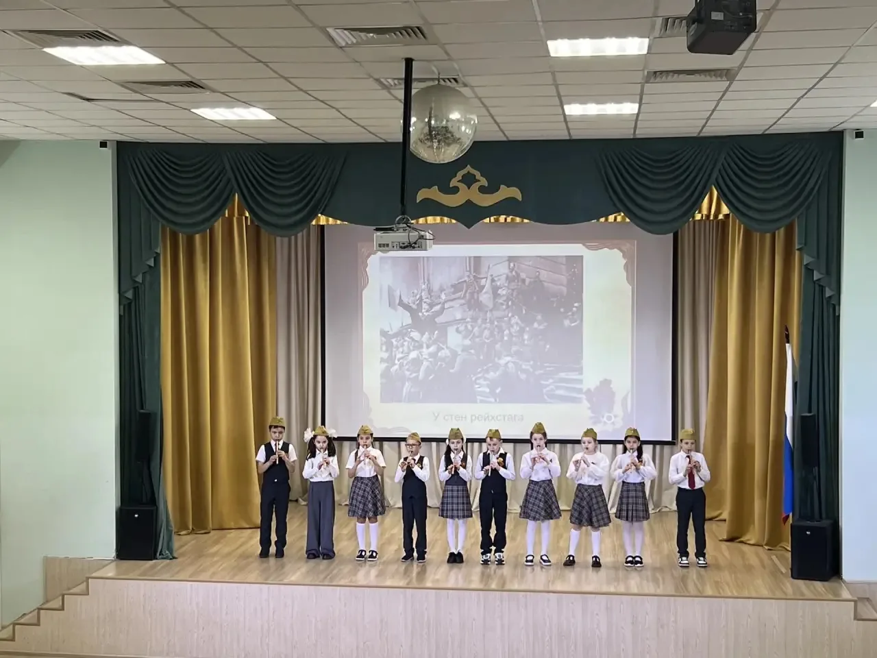 Сердце в такт с историей.   «Песни военных лет»  В преддверии великого Дня Победы в нашей гимназии п